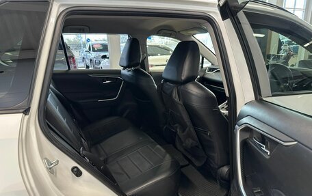 Toyota RAV4, 2019 год, 2 799 900 рублей, 18 фотография