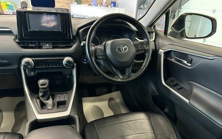 Toyota RAV4, 2019 год, 2 799 900 рублей, 15 фотография