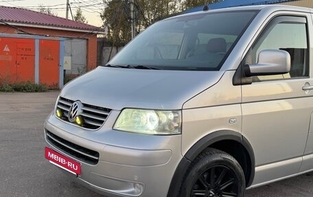 Volkswagen Caravelle T5, 2007 год, 1 490 000 рублей, 2 фотография