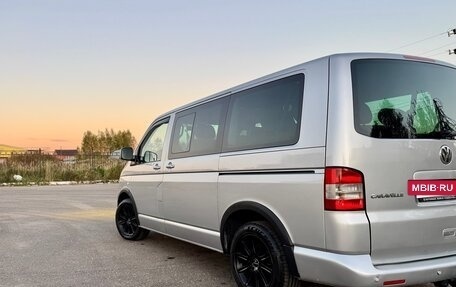 Volkswagen Caravelle T5, 2007 год, 1 490 000 рублей, 4 фотография