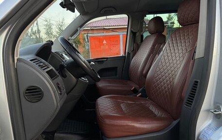 Volkswagen Caravelle T5, 2007 год, 1 490 000 рублей, 12 фотография