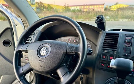 Volkswagen Caravelle T5, 2007 год, 1 490 000 рублей, 14 фотография
