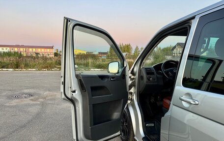 Volkswagen Caravelle T5, 2007 год, 1 490 000 рублей, 19 фотография