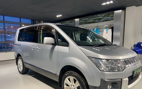 Mitsubishi Delica D:5 I, 2016 год, 2 250 000 рублей, 2 фотография