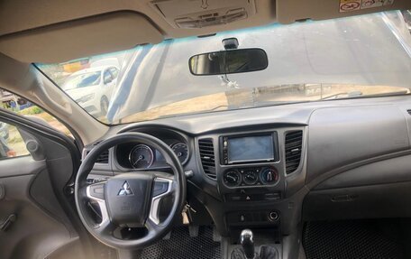 Mitsubishi L200 IV рестайлинг, 2019 год, 2 098 000 рублей, 5 фотография