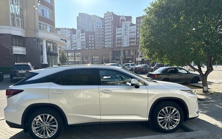 Lexus RX IV рестайлинг, 2020 год, 4 600 000 рублей, 4 фотография