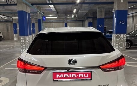 Lexus RX IV рестайлинг, 2020 год, 4 600 000 рублей, 16 фотография