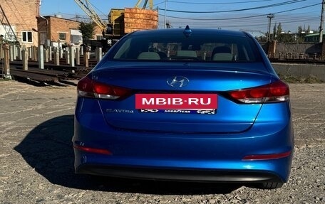 Hyundai Elantra VI рестайлинг, 2018 год, 1 550 000 рублей, 10 фотография