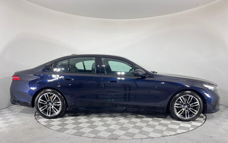 BMW 5 серия, 2024 год, 7 777 000 рублей, 4 фотография