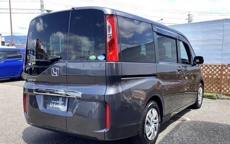 Honda Stepwgn IV, 2016 год, 1 350 000 рублей, 5 фотография