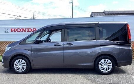 Honda Stepwgn IV, 2016 год, 1 350 000 рублей, 8 фотография
