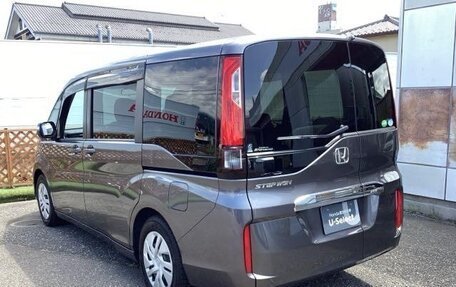 Honda Stepwgn IV, 2016 год, 1 350 000 рублей, 7 фотография