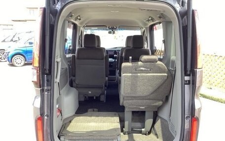 Honda Stepwgn IV, 2016 год, 1 350 000 рублей, 27 фотография