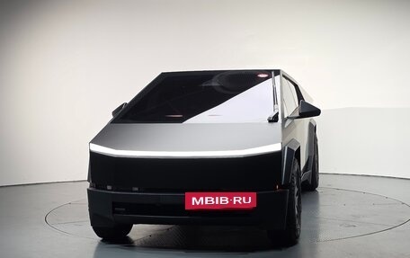 Tesla Cybertruck, 2024 год, 15 835 000 рублей, 3 фотография
