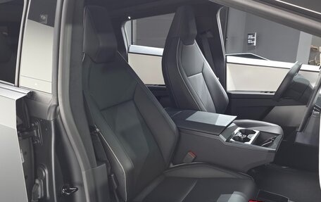 Tesla Cybertruck, 2024 год, 15 835 000 рублей, 11 фотография
