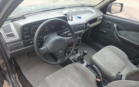 Daewoo Nexia I рестайлинг, 2004 год, 100 000 рублей, 7 фотография