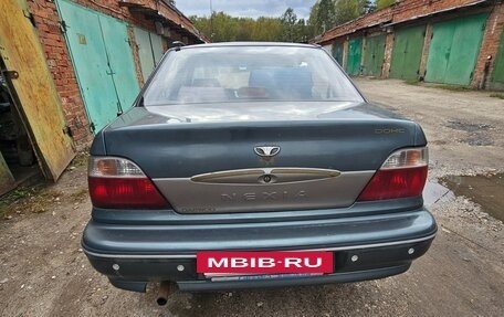 Daewoo Nexia I рестайлинг, 2004 год, 100 000 рублей, 5 фотография
