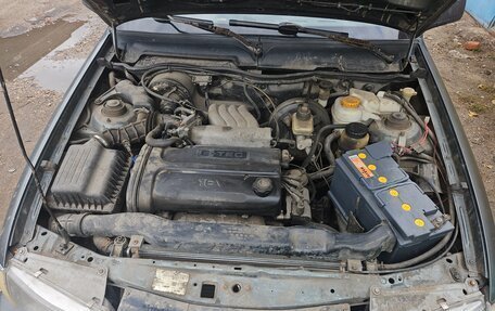 Daewoo Nexia I рестайлинг, 2004 год, 100 000 рублей, 8 фотография