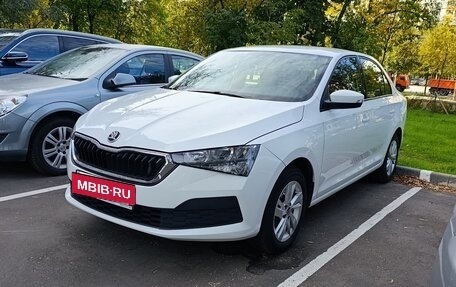 Skoda Rapid II, 2021 год, 1 450 000 рублей, 2 фотография
