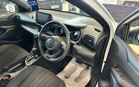 Toyota Yaris, 2020 год, 1 399 000 рублей, 10 фотография