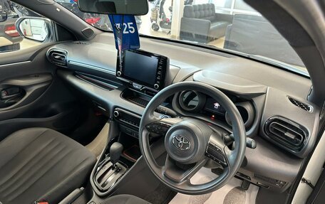 Toyota Yaris, 2020 год, 1 399 000 рублей, 11 фотография