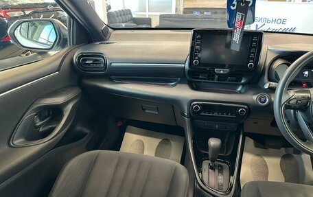 Toyota Yaris, 2020 год, 1 399 000 рублей, 14 фотография