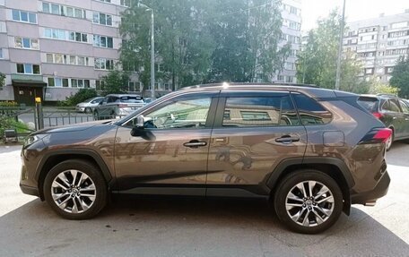 Toyota RAV4, 2021 год, 3 449 000 рублей, 3 фотография