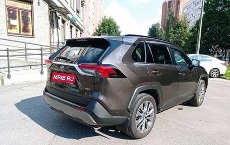 Toyota RAV4, 2021 год, 3 449 000 рублей, 6 фотография