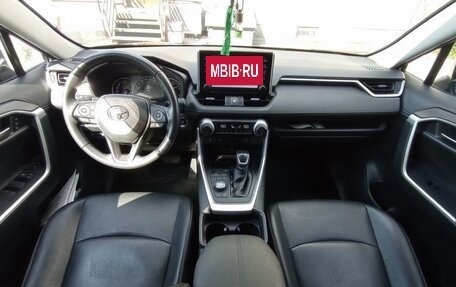 Toyota RAV4, 2021 год, 3 449 000 рублей, 8 фотография