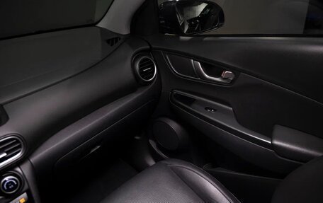 Hyundai Kona I, 2019 год, 2 435 000 рублей, 21 фотография