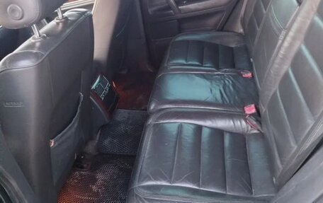 Volkswagen Touareg III, 2004 год, 850 000 рублей, 8 фотография