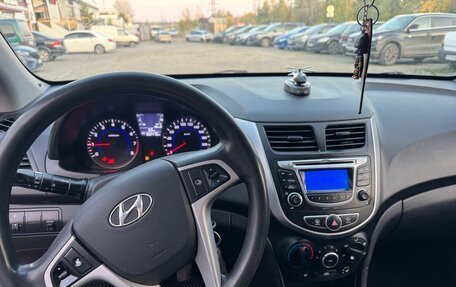 Hyundai Solaris II рестайлинг, 2013 год, 900 000 рублей, 14 фотография