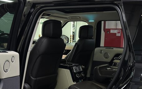 Land Rover Range Rover IV рестайлинг, 2019 год, 6 300 000 рублей, 13 фотография