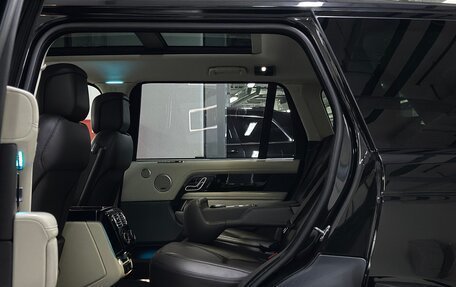 Land Rover Range Rover IV рестайлинг, 2019 год, 6 300 000 рублей, 11 фотография