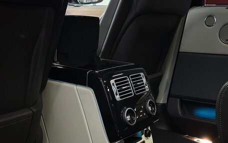 Land Rover Range Rover IV рестайлинг, 2019 год, 6 300 000 рублей, 18 фотография