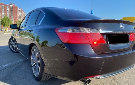 Honda Accord IX рестайлинг, 2013 год, 2 000 000 рублей, 8 фотография