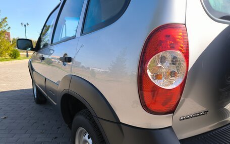 Chevrolet Niva I рестайлинг, 2017 год, 689 000 рублей, 6 фотография