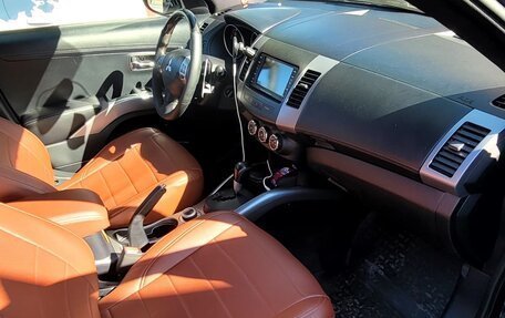 Mitsubishi Outlander III рестайлинг 3, 2012 год, 1 300 000 рублей, 5 фотография