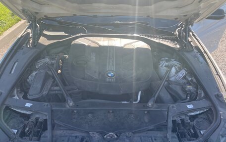BMW 5 серия, 2013 год, 1 800 000 рублей, 11 фотография