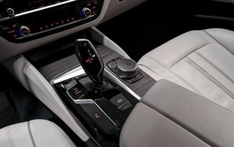BMW 5 серия, 2017 год, 2 980 000 рублей, 9 фотография