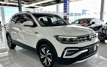 Volkswagen T-Cross I, 2022 год, 1 900 000 рублей, 1 фотография