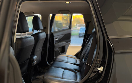 Mitsubishi Outlander III рестайлинг 3, 2018 год, 1 892 000 рублей, 14 фотография