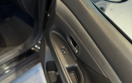 Mitsubishi Outlander III рестайлинг 3, 2018 год, 1 892 000 рублей, 15 фотография