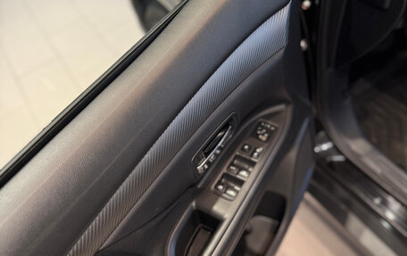 Mitsubishi Outlander III рестайлинг 3, 2018 год, 1 892 000 рублей, 16 фотография