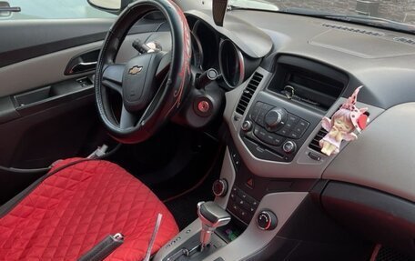 Chevrolet Cruze II, 2011 год, 650 000 рублей, 4 фотография