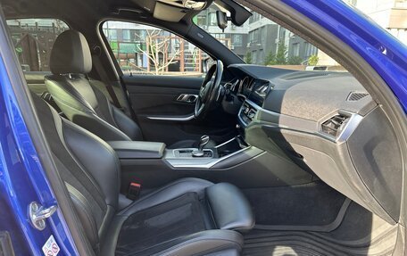 BMW 3 серия, 2019 год, 3 750 000 рублей, 12 фотография