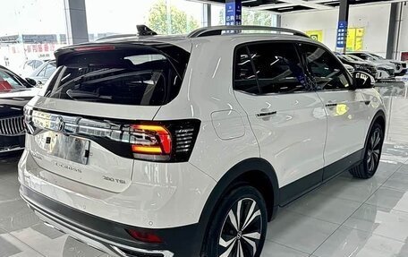 Volkswagen T-Cross I, 2022 год, 1 900 000 рублей, 6 фотография