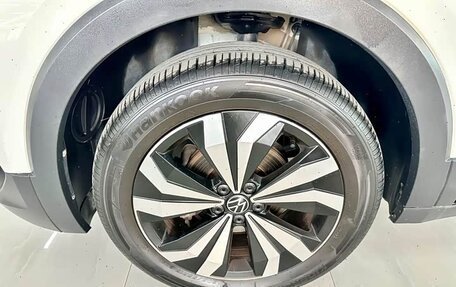 Volkswagen T-Cross I, 2022 год, 1 900 000 рублей, 9 фотография