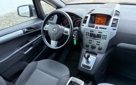 Opel Zafira B, 2010 год, 767 000 рублей, 33 фотография