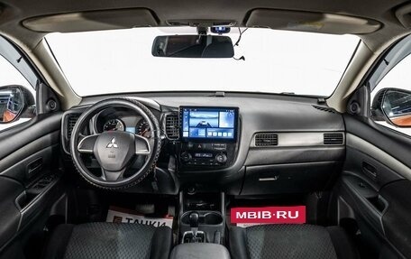Mitsubishi Outlander III рестайлинг 3, 2012 год, 1 450 000 рублей, 8 фотография